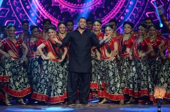 Prem Rata Dhan Payo Promotions On Life OK Channel - 50 of 62