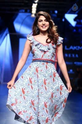 Ria Chakravarthi Walks The Ramp at LFW 2017 - 7 of 17