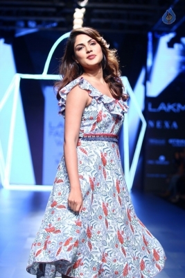 Ria Chakravarthi Walks The Ramp at LFW 2017 - 15 of 17