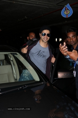Sachin Tendulkar and Bollywood Celebrities Spotted at Airport - 44 of 60