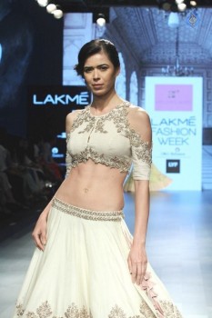 Shruti Haasan at LFW Summer Resort 2016 - 3 of 20