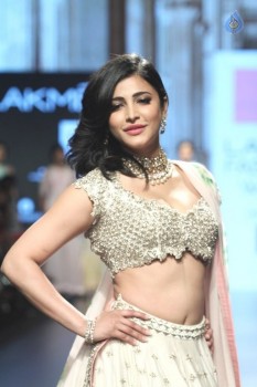 Shruti Haasan at LFW Summer Resort 2016 - 7 of 20