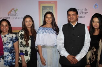 Sonali Bendre Book Success Party - 37 of 63