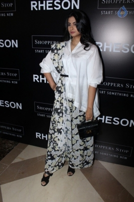 Sonam Kapoor and Rhea Kapoor at Rheson Event - 27 of 28