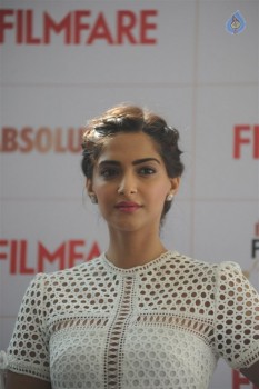Sonam Kapoor at Filmfare Glamour And Style Awards - 3 of 21