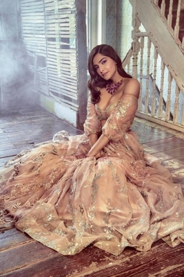 Sonam Kapoor Pictures - 2 of 4