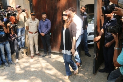 Sridevi Death - Celebs Visit Anil Kapoor Set 3 - 17 of 18