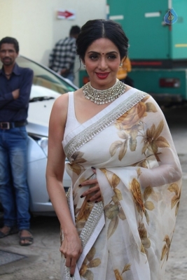Sridevi Promotes Mom at Sa Re Ga Ma Pa Sets - 13 of 21
