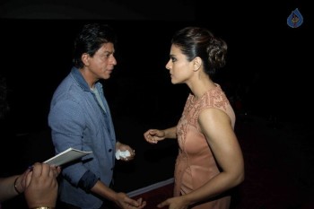 SRK and Kajol at Sneak Preview of Film Dilwale - 22 of 40