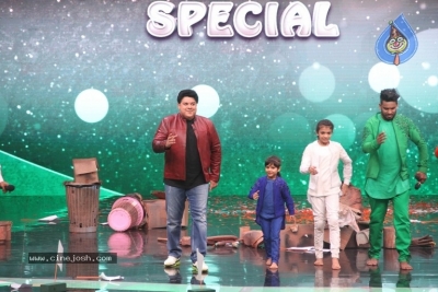 Super Dancer Show On Location Photos - 4 of 9