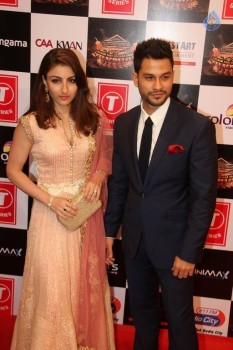 Suron Ke Sang Salaam Shri Gulshan Kumar Red Carpet - 77 of 82