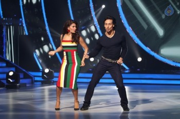 Tiger Shroff at Jhalak Dikhhla Jaa Sets - 30 of 32