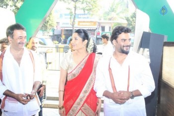 Traditional Pongal Breakfast with Saala Khadoos Team - 12 of 20