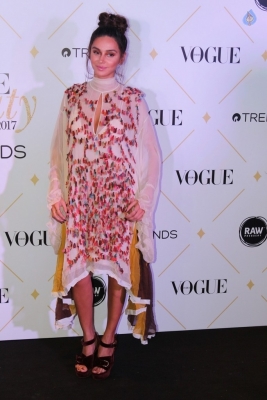 Vogue Beauty Awards 2017 Red Carpet - 21 of 61