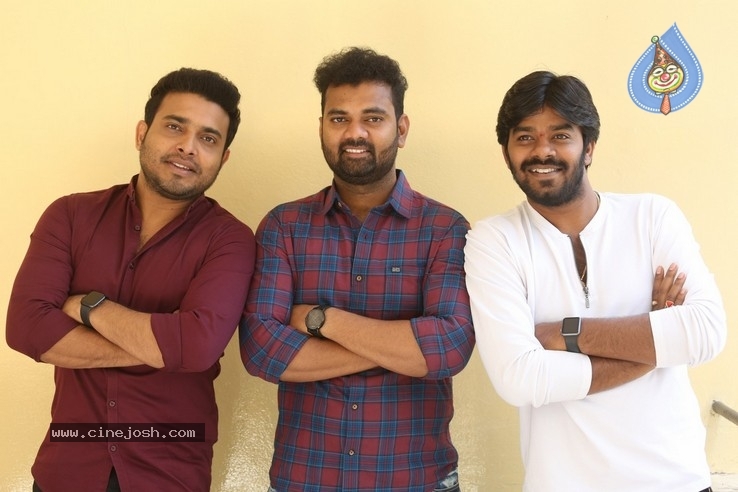 3 Monkeys Movie Press Meet - 23 / 39 photos