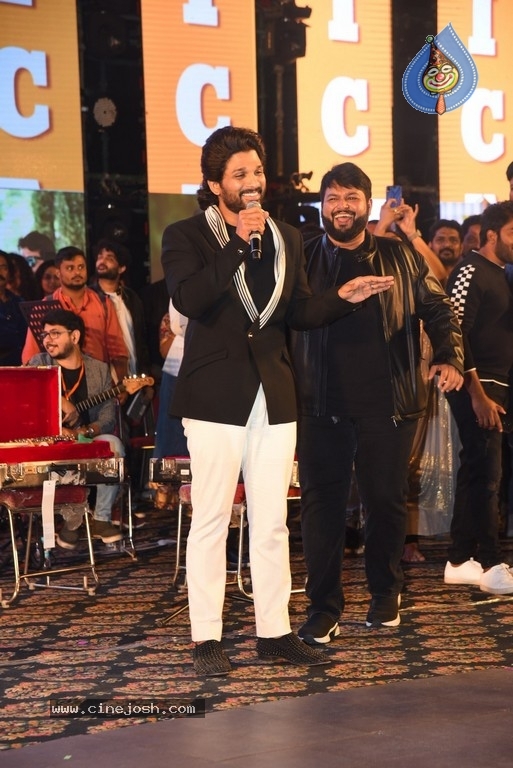 Ala Vaikunthapurramuloo Musical Concert Set 04 - 18 / 91 photos