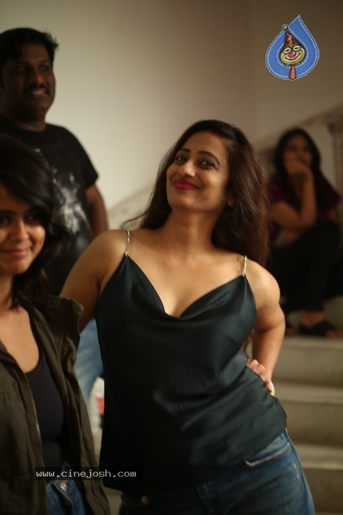 Beautiful Movie Party Pics - 80 / 98 photos