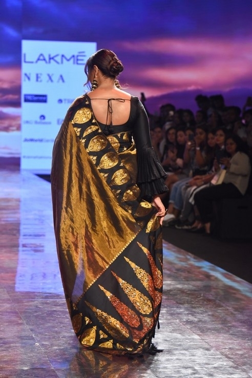 Celebs RampWalk At Lakme Fashion Week - 8 / 18 photos