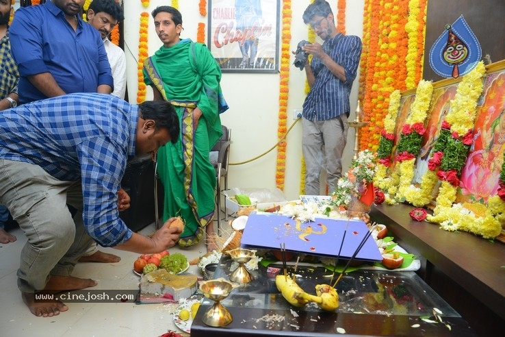 Color Photo Movie Opening - 36 / 37 photos