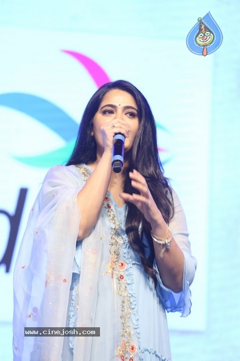 Hit PreRelease Event Set 02 - 12 / 104 photos