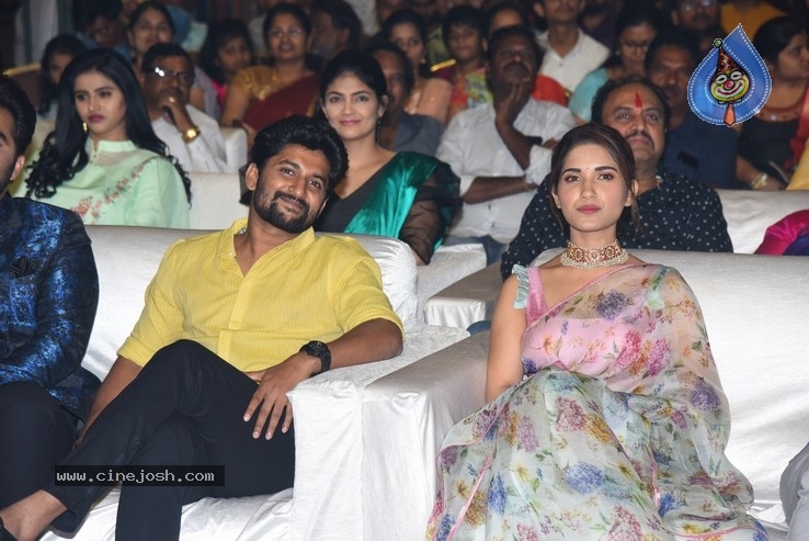 Hit PreRelease Event Set 02 - 41 / 104 photos