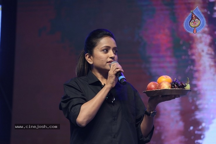 Hit PreRelease Event Set 02 - 72 / 104 photos