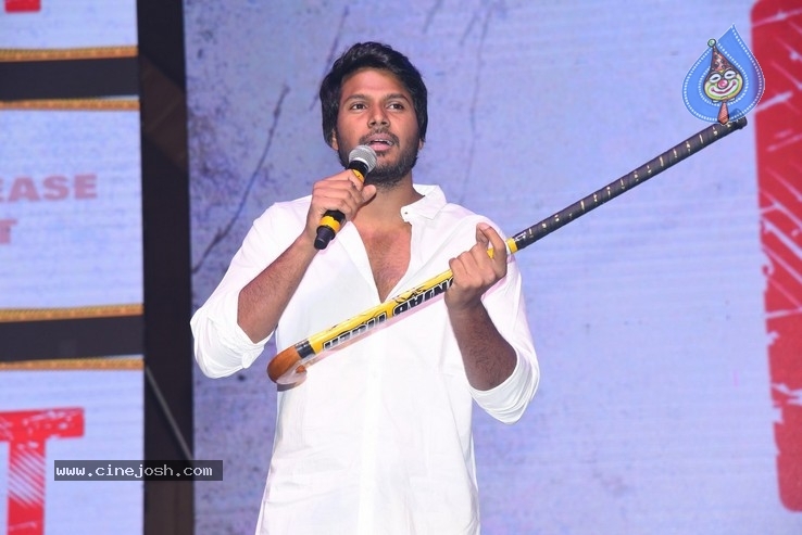 Hit PreRelease Event Set 02 - 78 / 104 photos