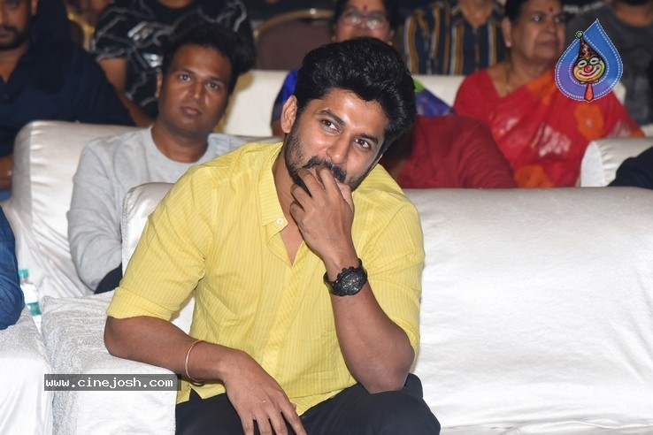 Hit PreRelease Event Set 02 - 82 / 104 photos