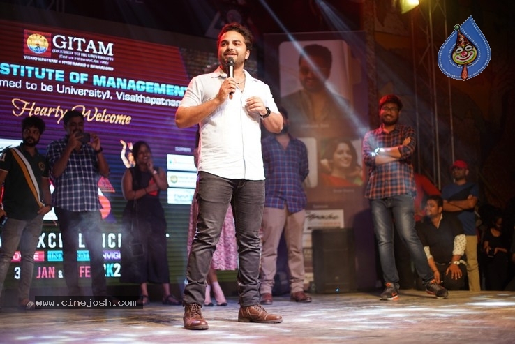 Hit Team At Gitam College - 2 / 21 photos