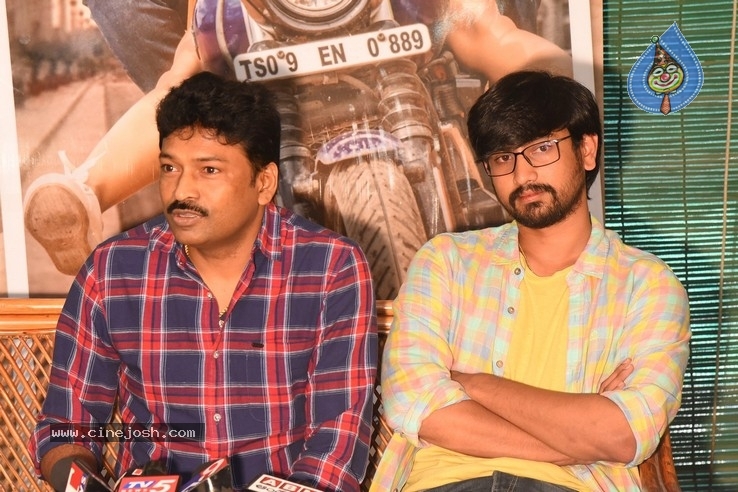 Iddari Lokam Okate  Press Meet - 13 / 13 photos