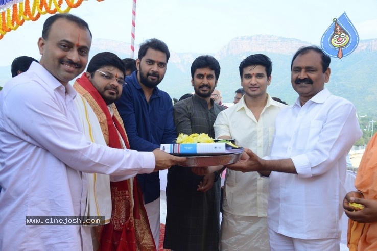 Karthikeya 2 Movie Opening Photos - 14 / 19 photos