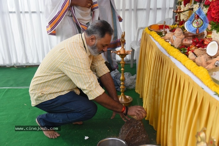 Nithiin New Movie Launch Photos - 26 / 51 photos