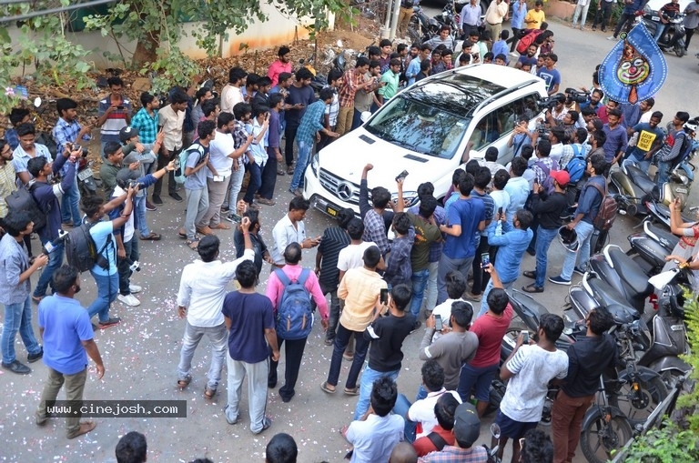 Power Star Pawan Kalyan Fans Hungama at Dil Raju office - 17 / 34 photos
