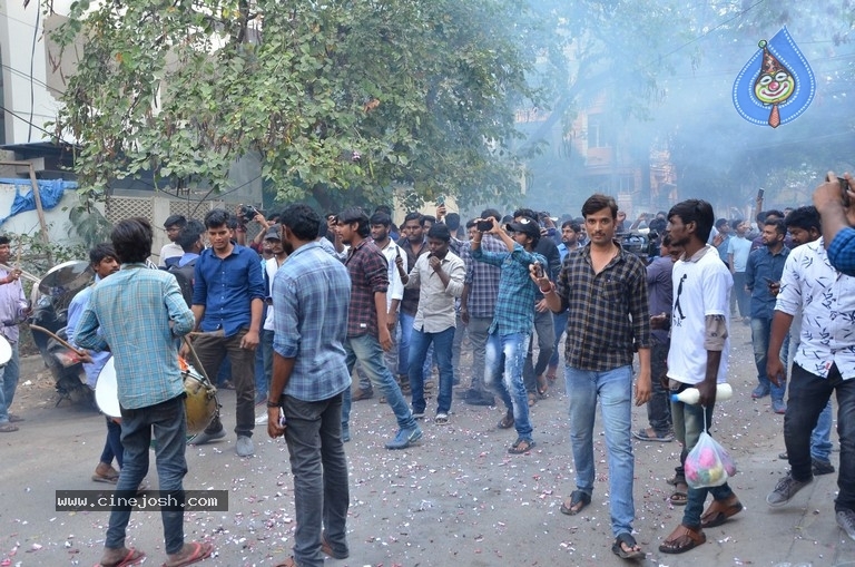 Power Star Pawan Kalyan Fans Hungama at Dil Raju office - 27 / 34 photos