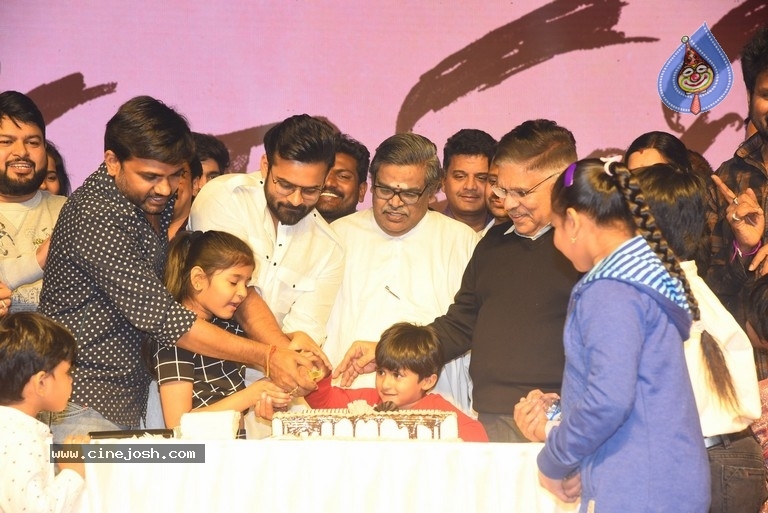 Prati Roju Pandage Movie Sambaralu - 25 / 53 photos