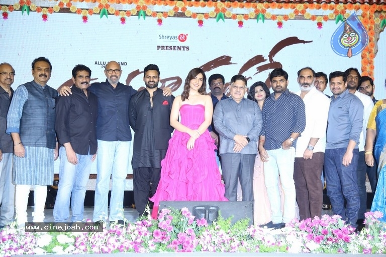 Prati Roju Panduga Movie Pre Release Event - 41 / 82 photos