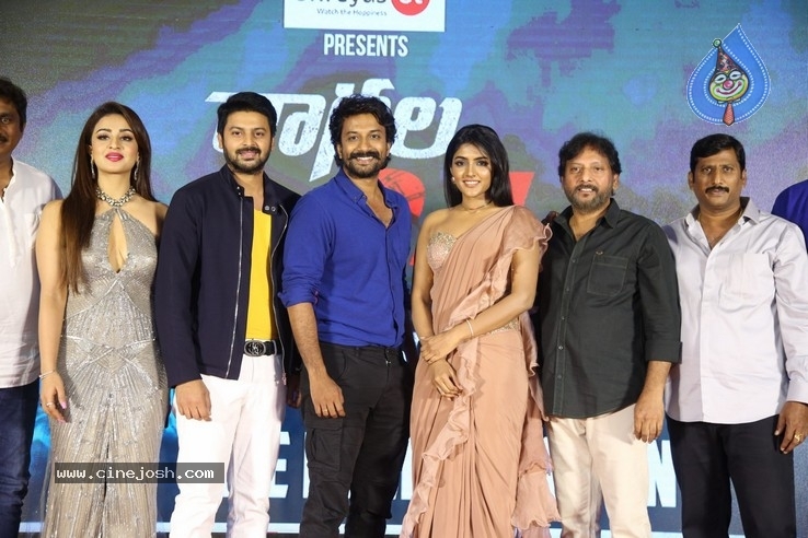Ragala 24 Gantallo Movie Pre-Release Event - 80 / 84 photos