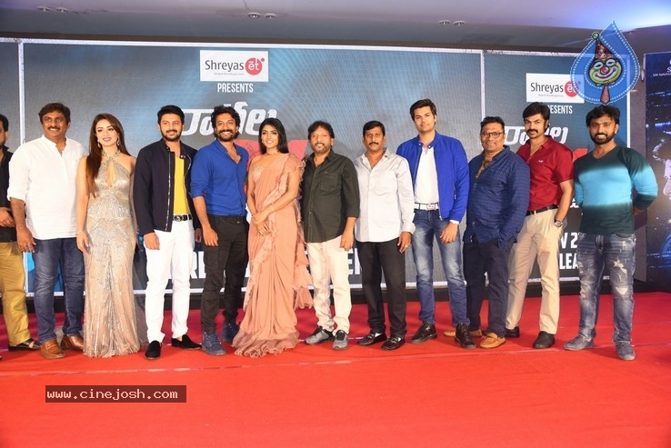 Ragala 24 Gantallo Movie Pre-Release Event - 83 / 84 photos