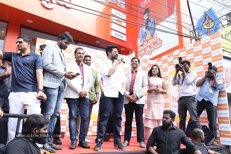 RamCharan Launched Happi Mobile Store - 16 / 53 photos