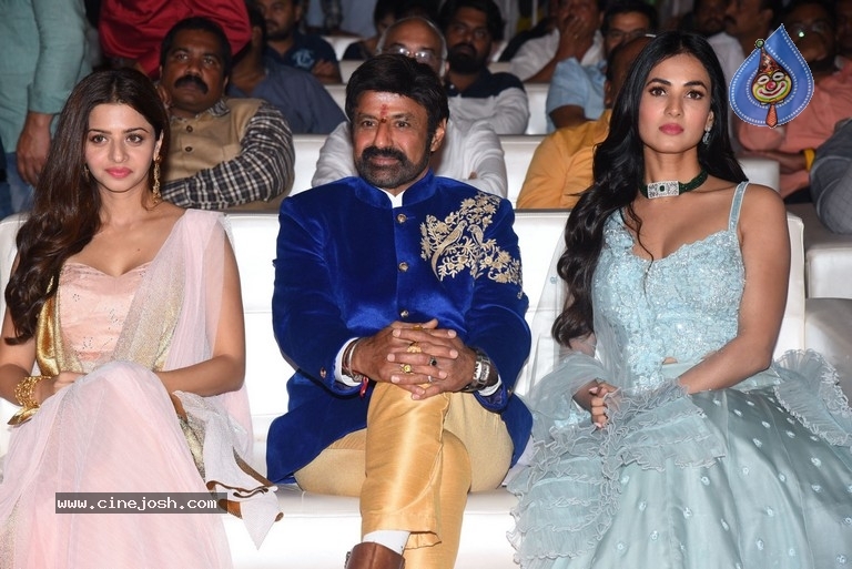 Ruler Movie Pre Release Event 01 - 38 / 43 photos