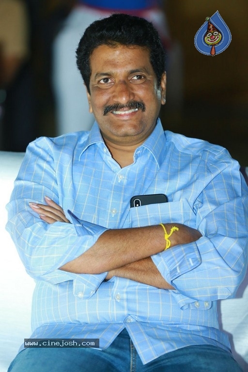 Sarileru Neekevvaru Blockbuster Ka Baap Celebrations 02 - 44 / 58 photos