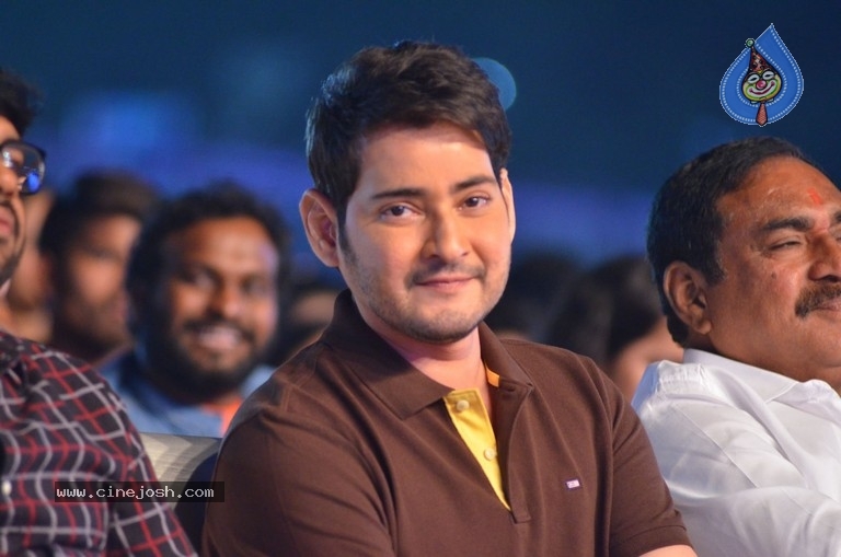 Sarileru Neekevvaru Blockbuster Ka Baap Celebrations 03 - 26 / 63 photos
