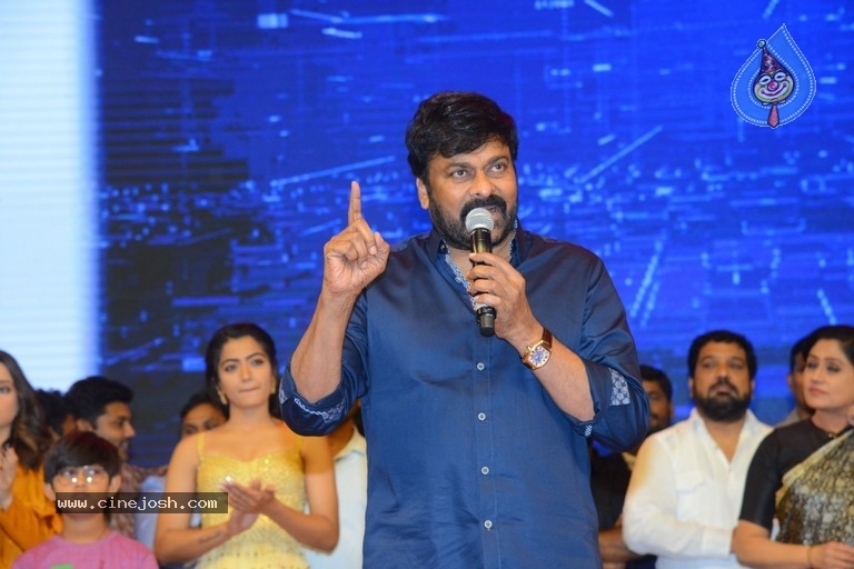 Sarileru Neekevvaru Pre Release Event  - 55 / 70 photos
