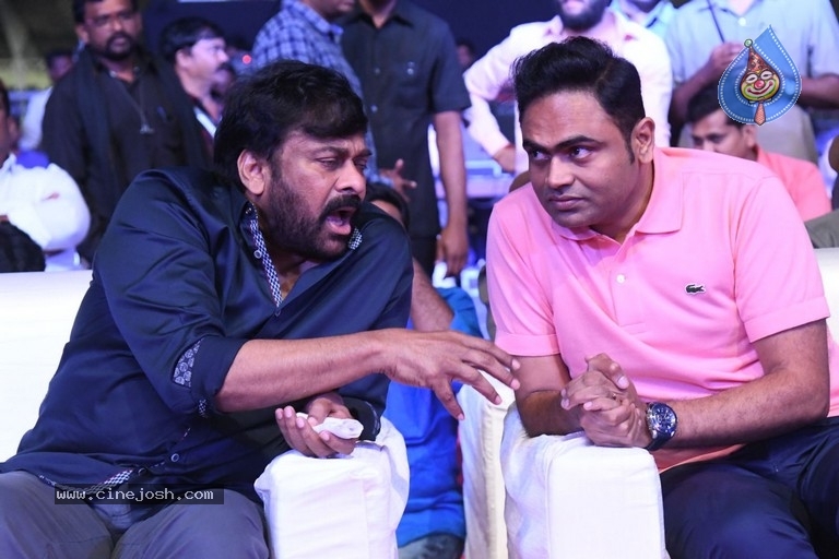 Sarileru Neekevvaru Pre Release Event 06 - 23 / 179 photos
