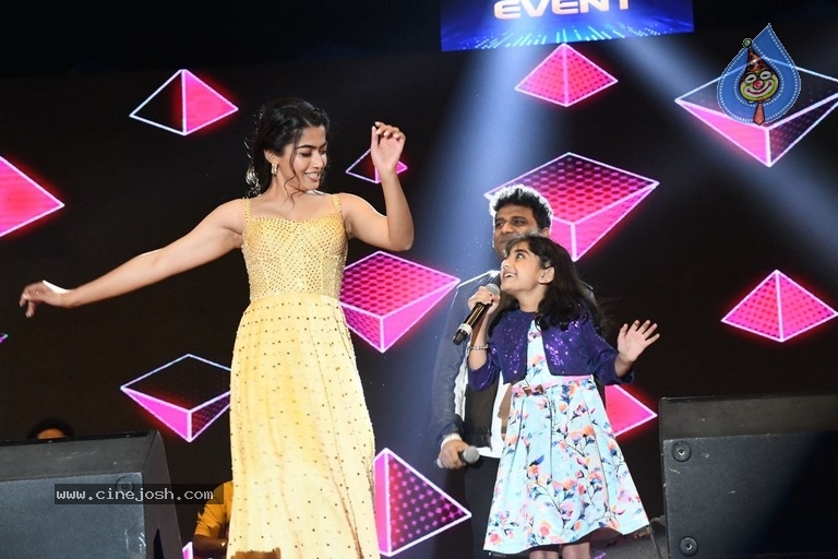 Sarileru Neekevvaru Pre Release Event 06 - 51 / 179 photos