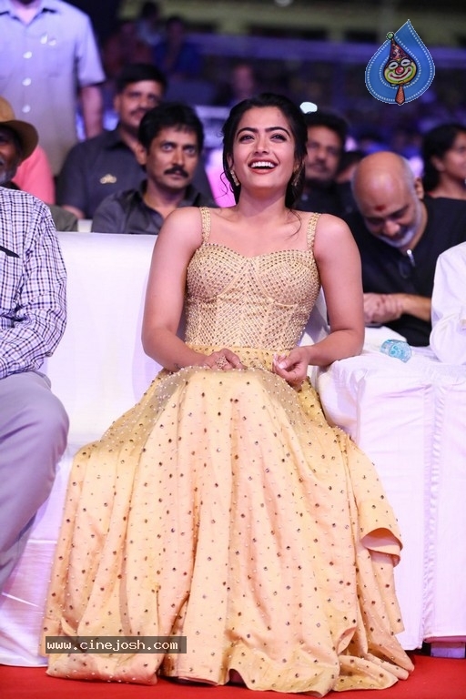 Sarileru Neekevvaru Pre Release Event 06 - 116 / 179 photos