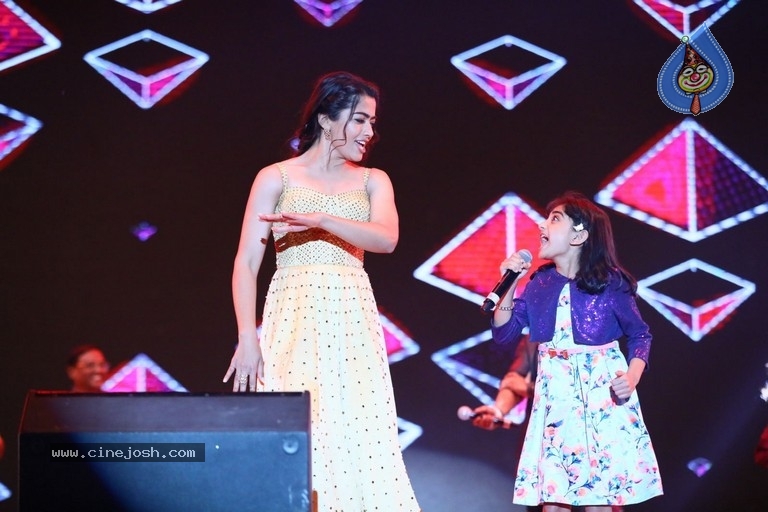 Sarileru Neekevvaru Pre Release Event 06 - 148 / 179 photos