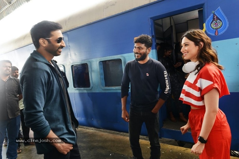 Seetimaarr Movie Working Photos - 2 / 4 photos