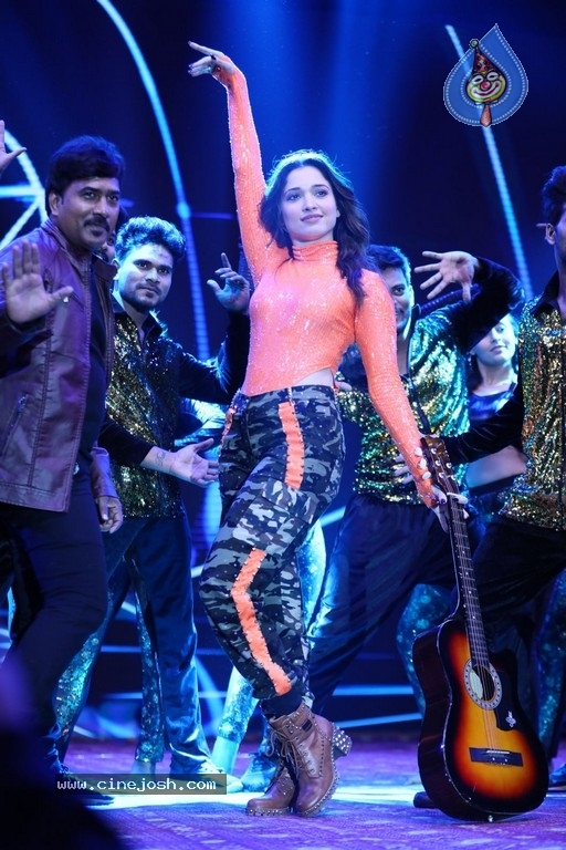 Tamanna Dance Performance at Sarileru Neekevvaru Event - 28 / 30 photos