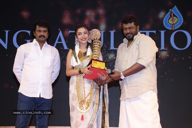 V4 MGR Sivaji Academy Awards 2020 Photos - 31 / 63 photos